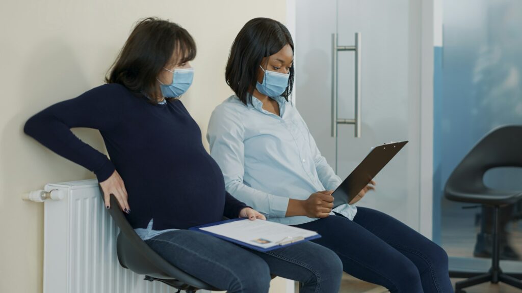Pregnant candidate dropping cv files in waiting lobby